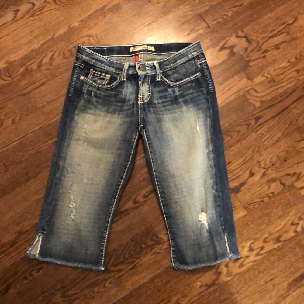 Women’s Buckle BKE denim Sarah capris 26